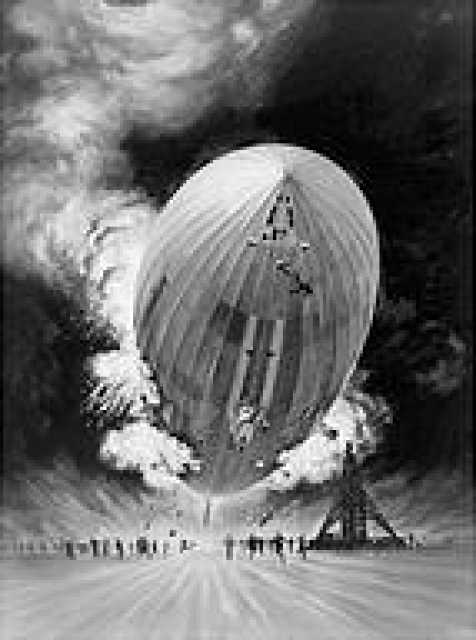 Szenenfoto aus dem Film 'The Hindenburg' © Production 