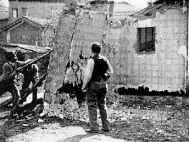 Szenenfoto aus dem Film 'La démolition d'un mur' © Société Lumière, 