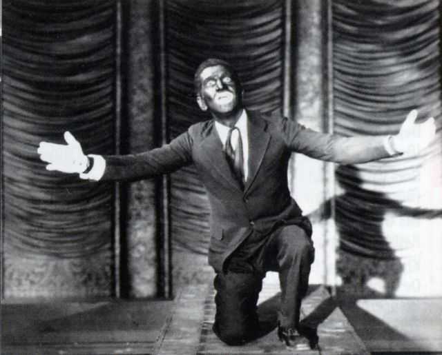 Szenenfoto aus dem Film 'The Jazz Singer' © Warner Bros. Pictures, Inc., 